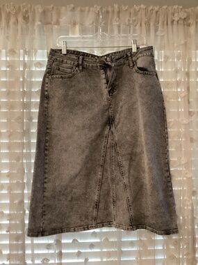 Inherit Women’s Black Denim Skirt